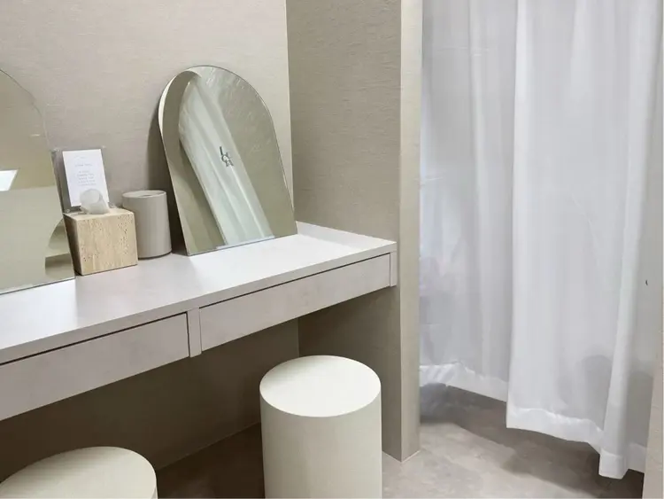 〜まつげエクステ＆眉毛の専門サロン〜 eyelash salon Luciaの内観・外観2