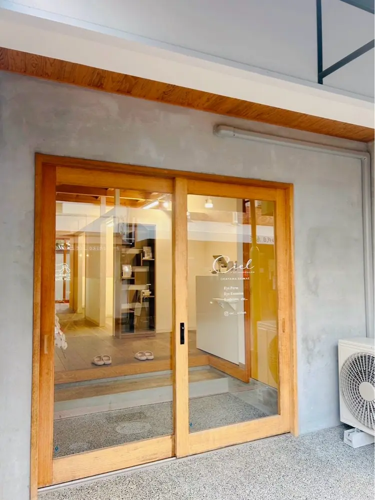 Ciel eyelash salon 岡山駅前の内観・外観2