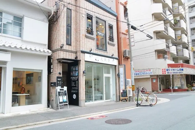 PERCUT 大阪堀江店の内観・外観1