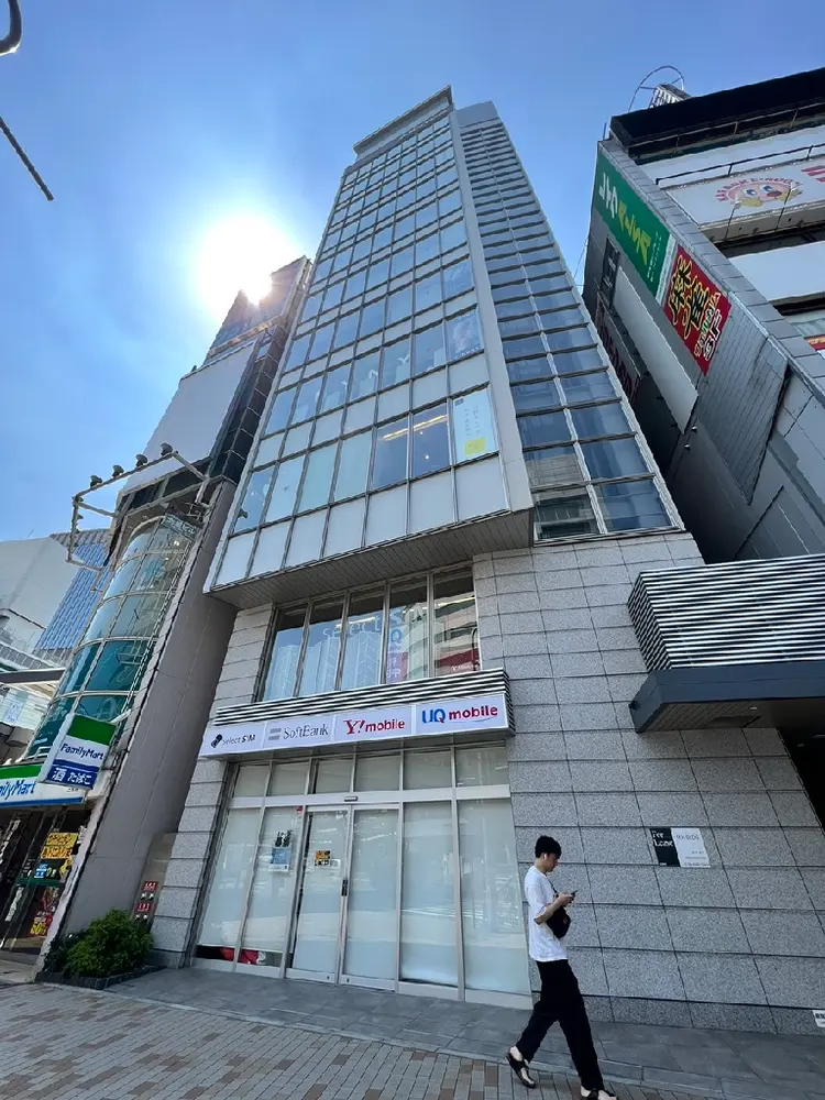 サロウィン 神戸三宮店の内観・外観3