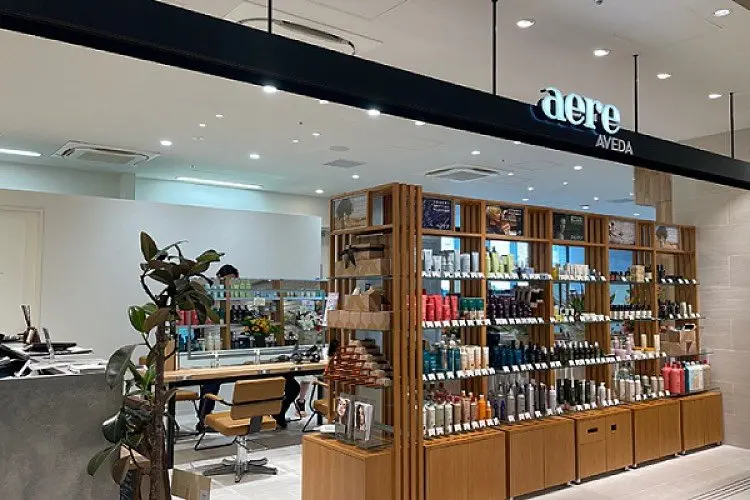 aereAVEDA大船店の内観・外観1
