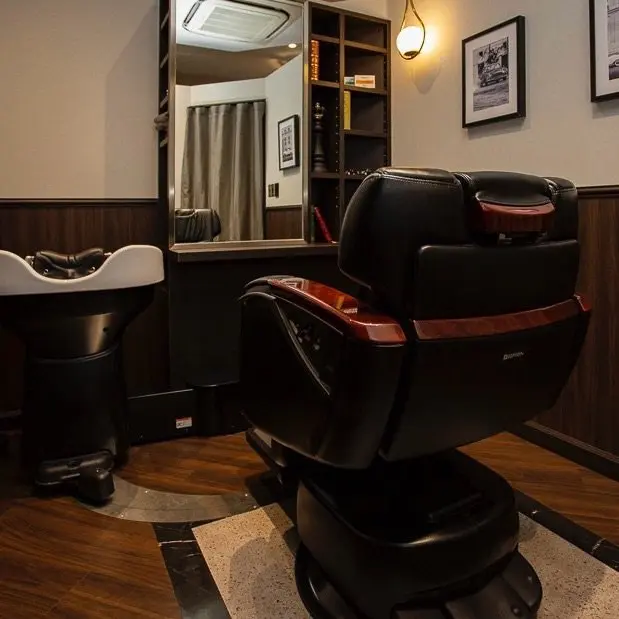 lavie new standard barber 横浜店の内観・外観2