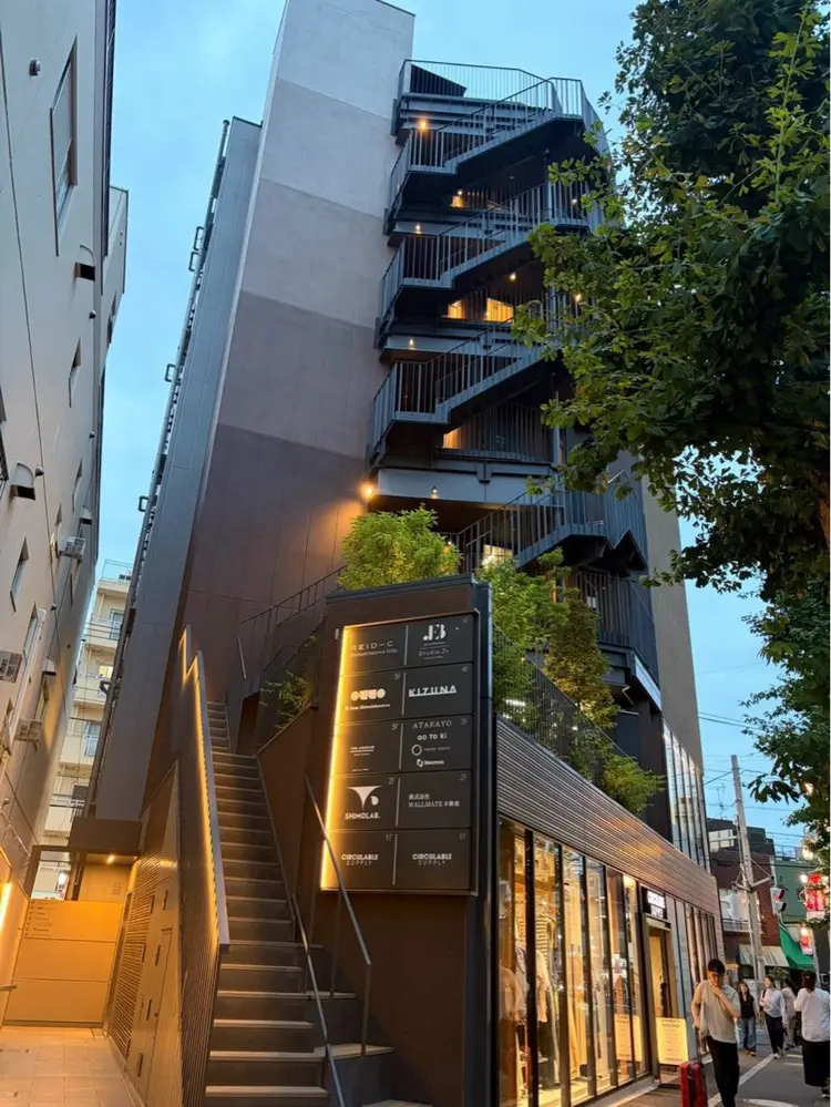 ECLART下北沢の内観・外観2