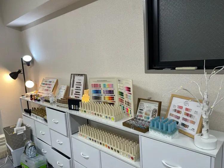 SHE Nailの内観・外観1