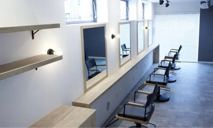 ATELIER hair&spaの内観・外観1