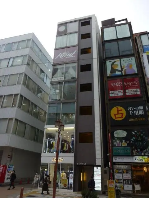 ネイルサロンabbie新宿東口店の内観・外観2