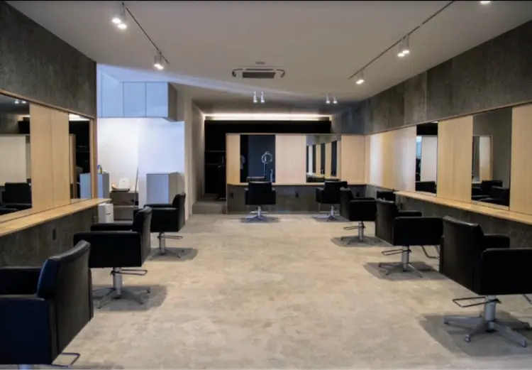 Niau MEN'S HAIR 伊勢崎連取店の内観・外観2