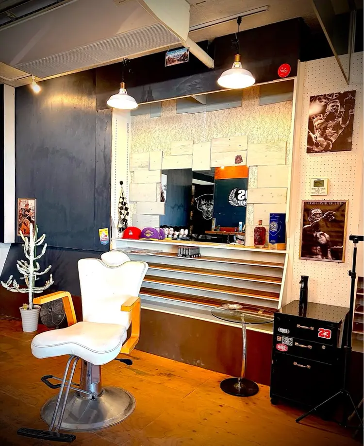 BROS BARBERSHOPの内観・外観3