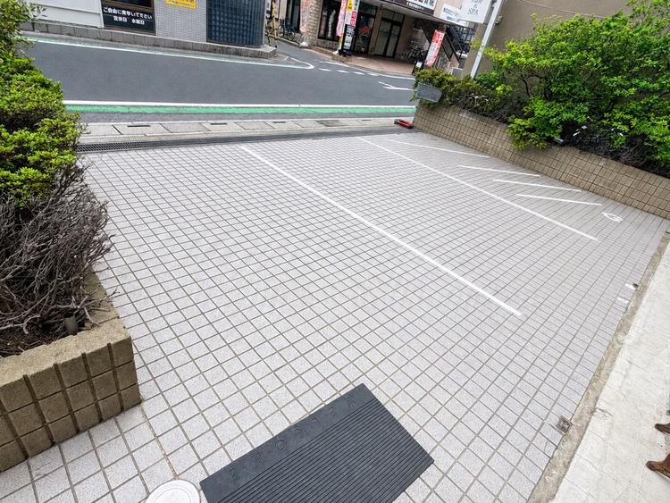 ROSSO草加店の内観・外観2