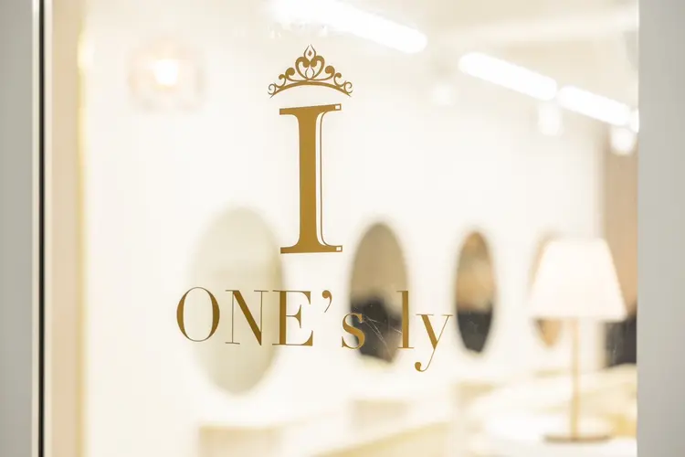 ONE’S ly 上大岡店の内観・外観1