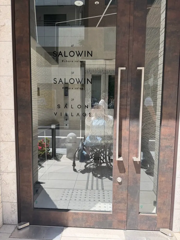 GO TODAY SHAiRE SALON原宿 Liberの内観・外観1