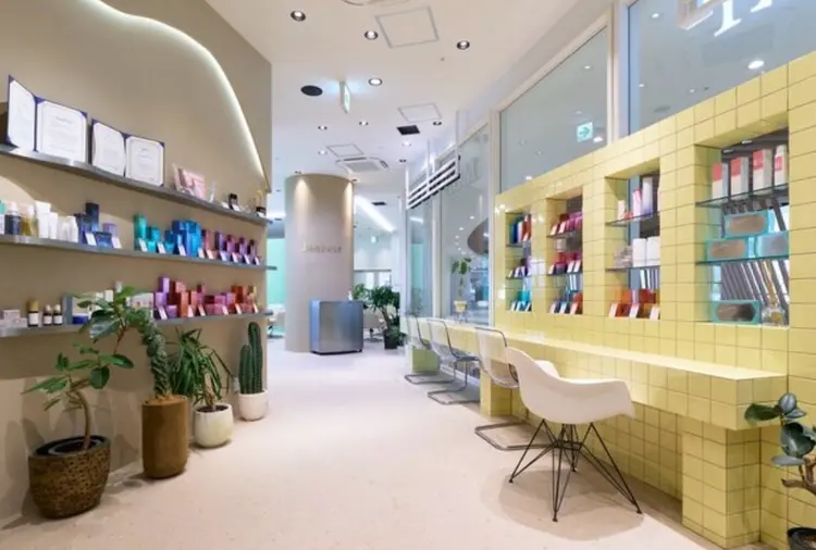Bonheur 西宮北口店の内観・外観1