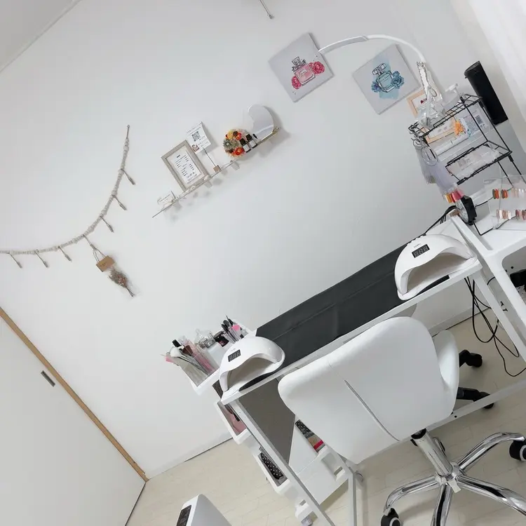 private  nail salon MOMOの内観・外観2