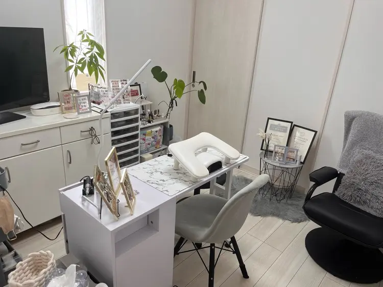 ek.nailの内観・外観1