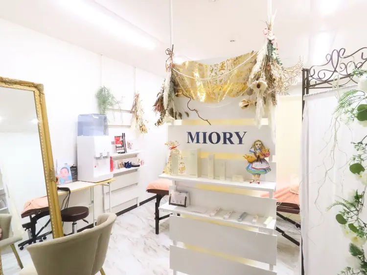 アイブロウ&ビューティMioryの内観・外観1
