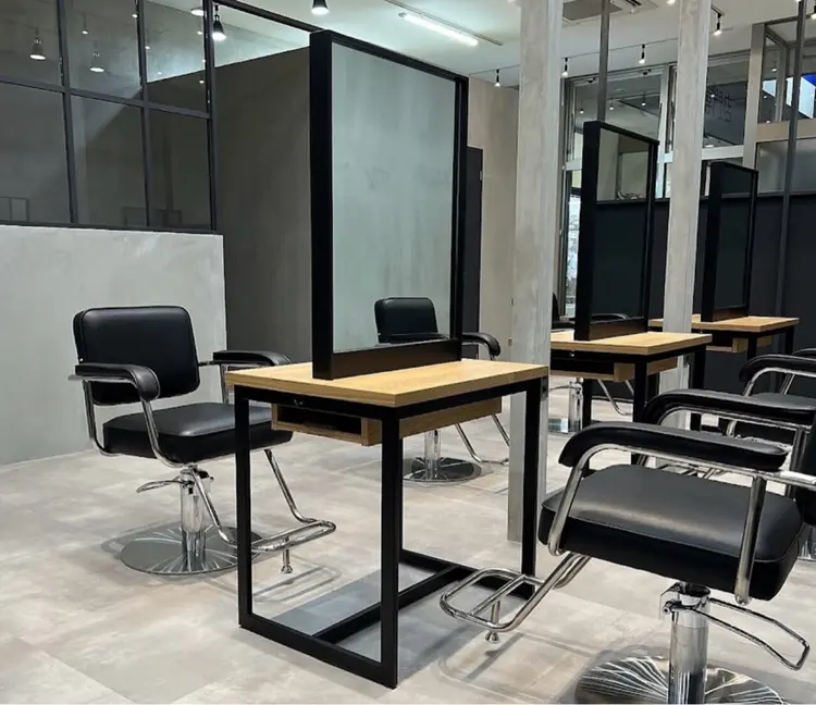 La fith hair wille 福山店の内観・外観1