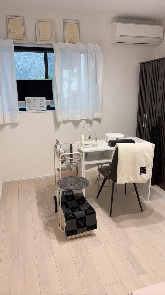 nail salon halekulaniの内観・外観1