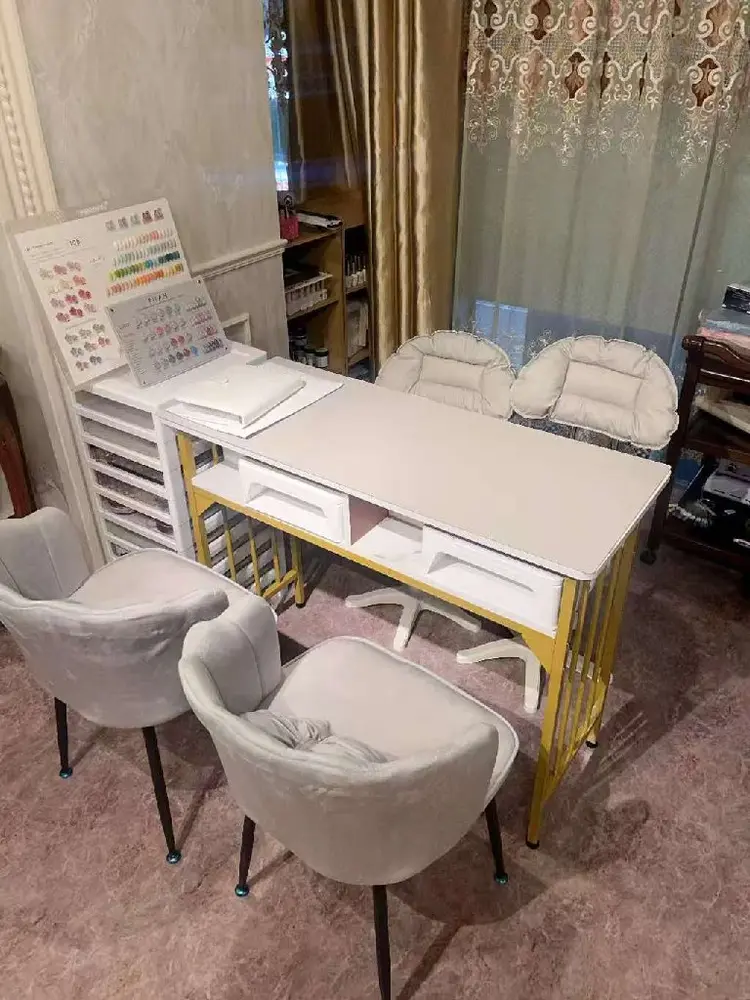 U.minailsalonの内観・外観1