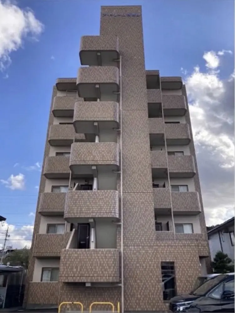 美容カイロ輪来の内観・外観1