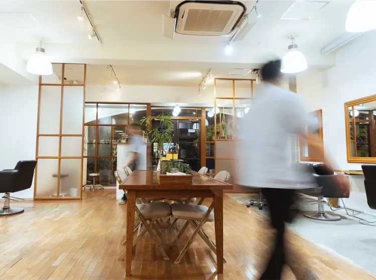 e'sの内観・外観1