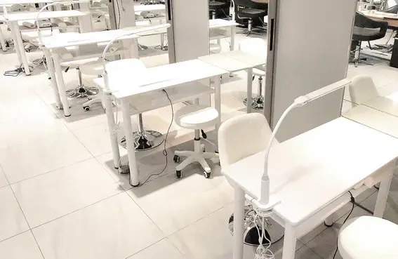 nail salon moca 京橋店の内観・外観1