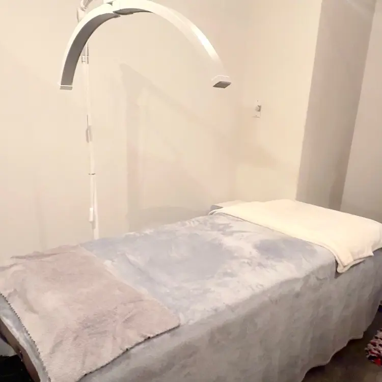 Waxing Salon LAZULIの内観・外観1