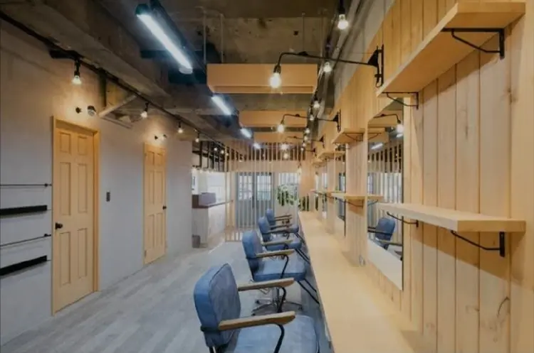 Agu hair arrows 高田馬場店【アグ ヘアー アローズ】の内観・外観2