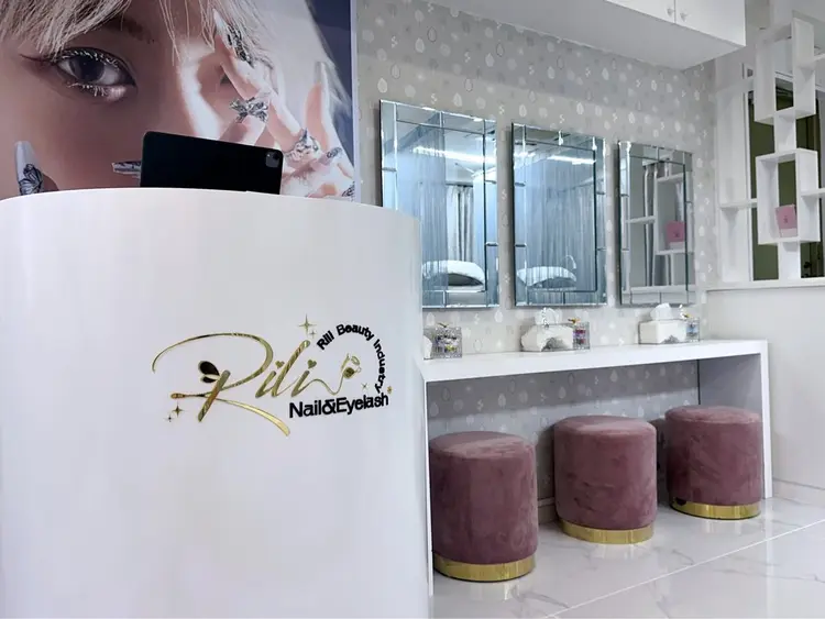 Rili Nail&Eyelashの内観・外観1