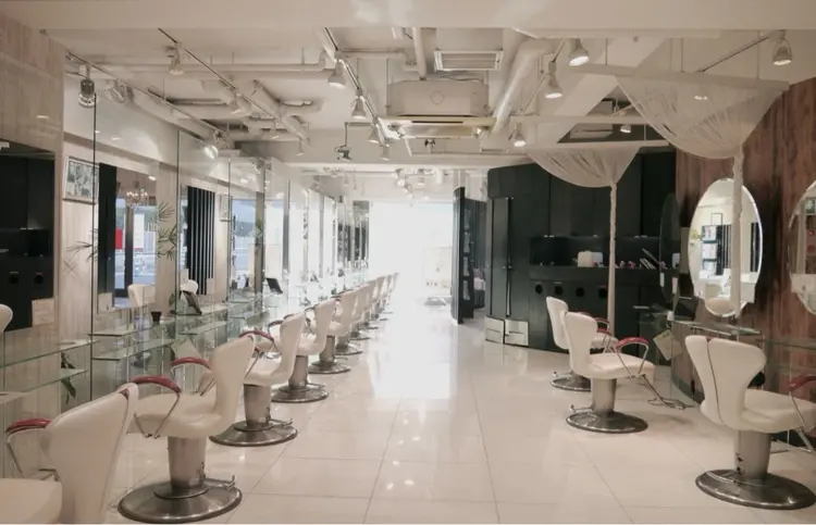 ヘアメークEARTH西船橋店の内観・外観2