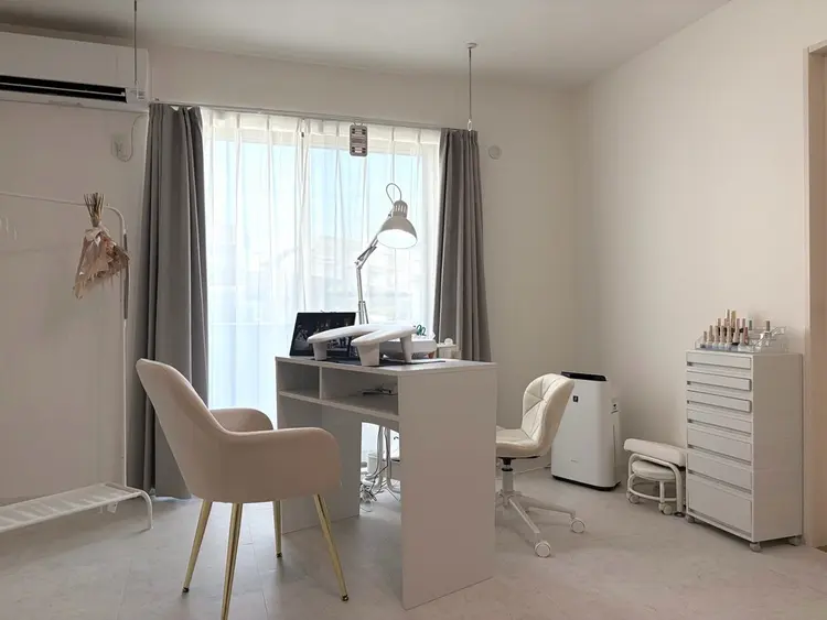 LUNABI nailの内観・外観1