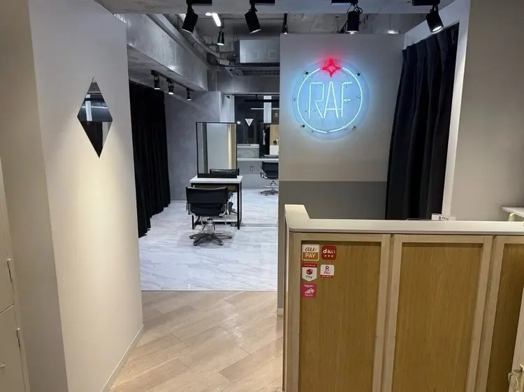 RAF TOKYO新宿店の内観・外観2