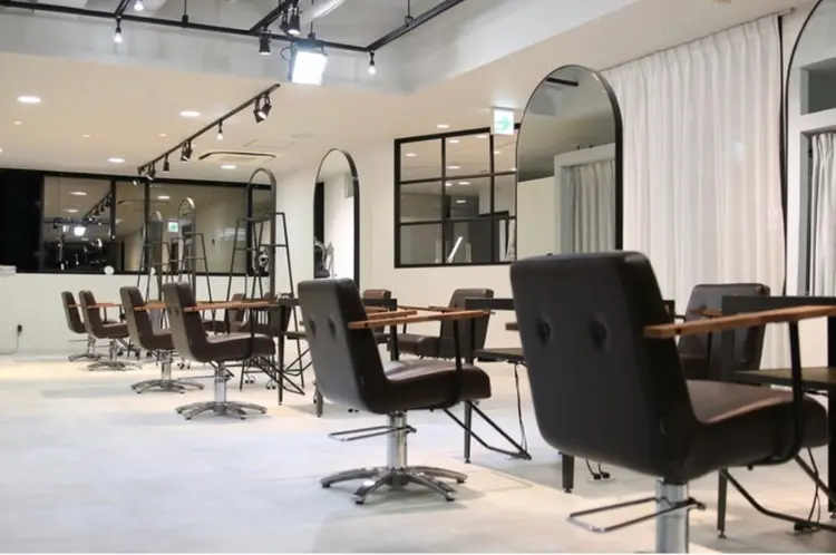 LICO HAIR&RELAXATION 名駅店の内観・外観1