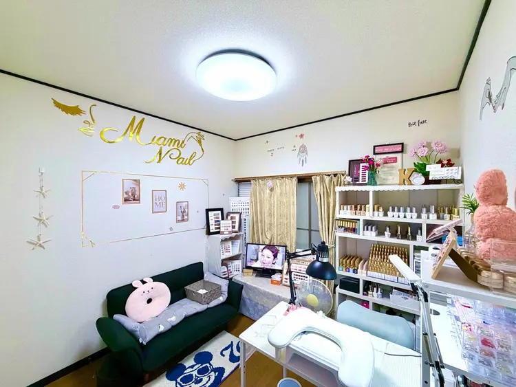 MIAMI NAILの内観・外観2