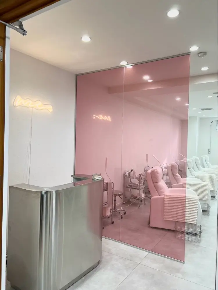 eyelashsalon me. 大宮一の宮通り店の内観・外観2