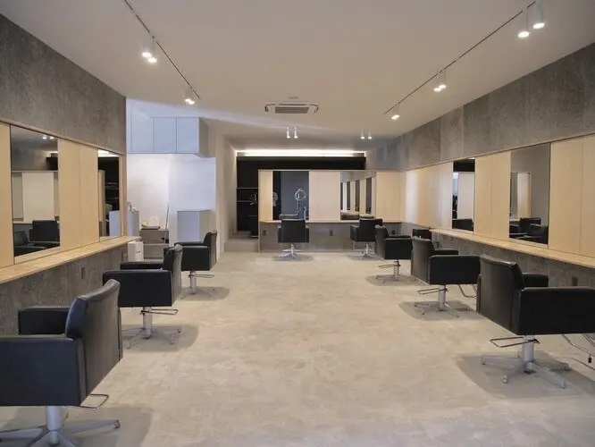 Niau MEN'S HAIR 伊勢崎連取店の内観・外観2
