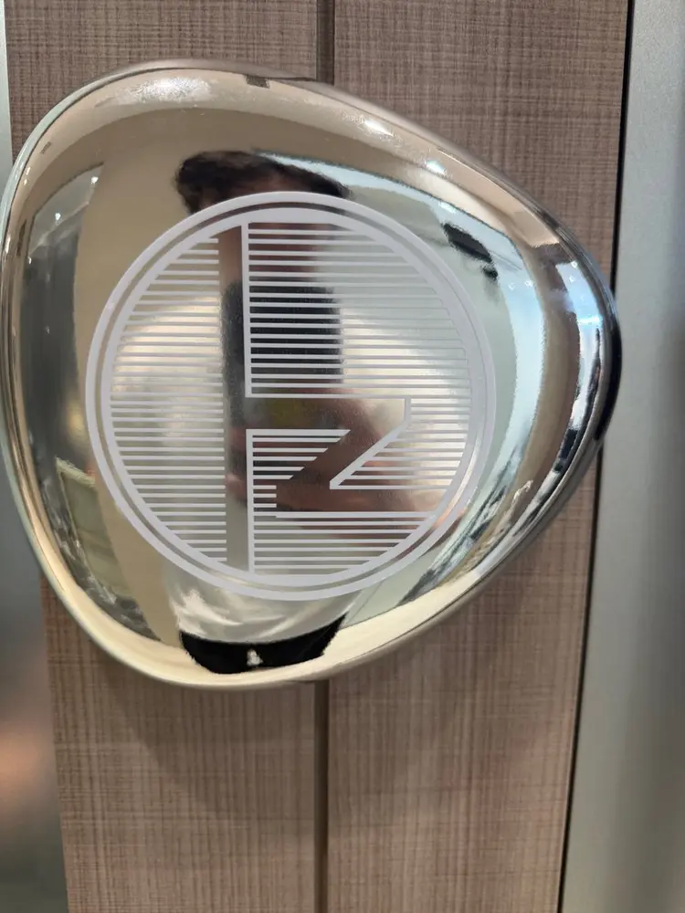 IZの内観・外観2