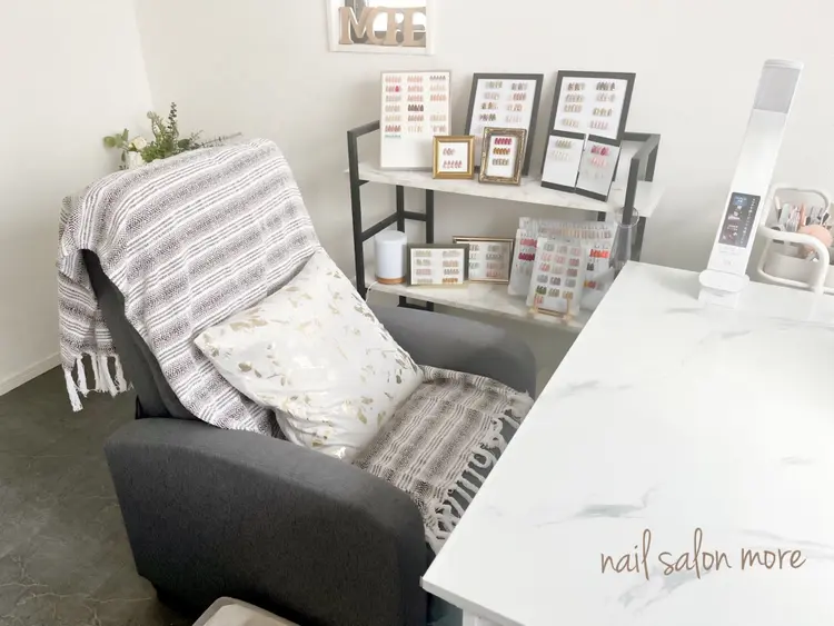 nail salon  moreの内観・外観2