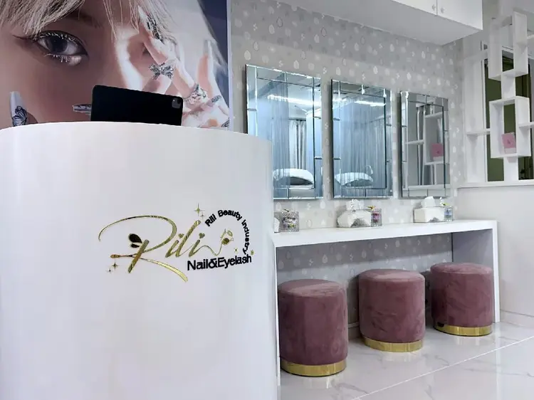 Rili Nail&Eyelashの内観・外観1