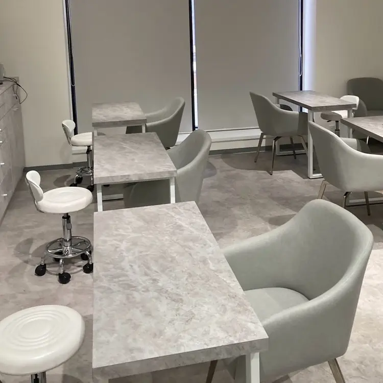 IROHA Nail 河原町店の内観・外観3