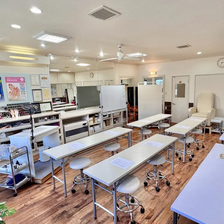 ROSSO Beauty Nail Schoolの内観・外観2