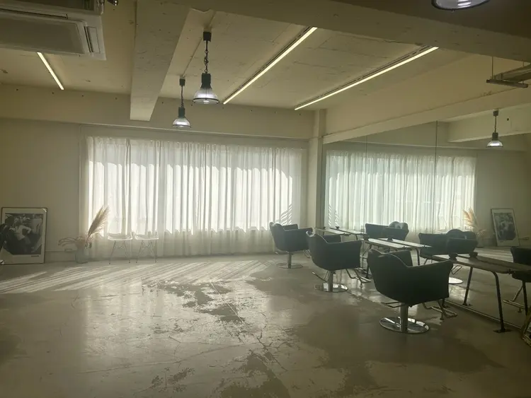 HAIR&SPACE 7Bridgeの内観・外観1
