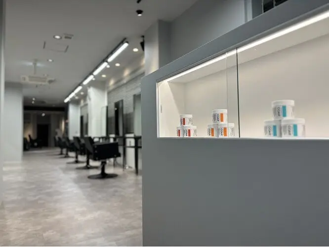 Men’s hair salon First 仙台店の内観・外観1