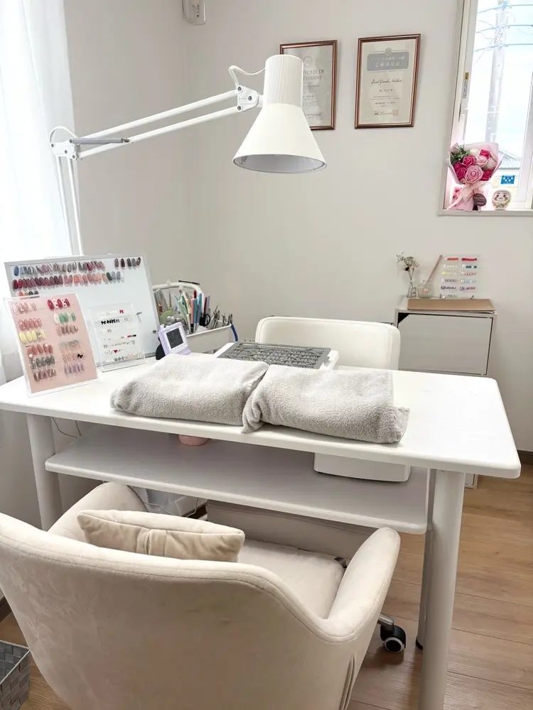 nail salon KIRARIの内観・外観1