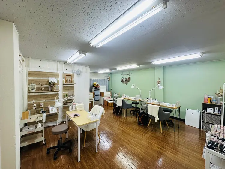 ネイルサロン shiki 上大岡店の内観・外観3
