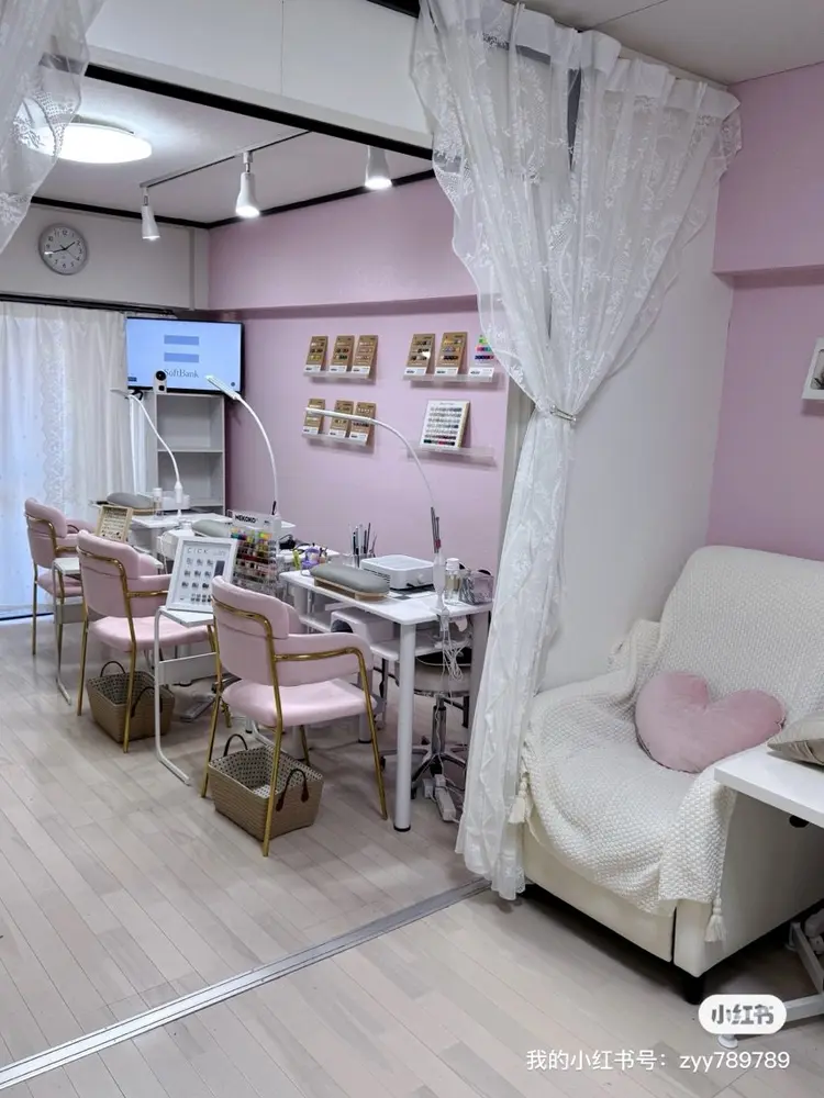 YooLi Nail salonの内観・外観1