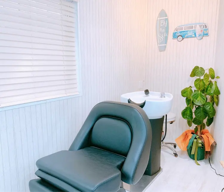 hair & resort Lino westの内観・外観3