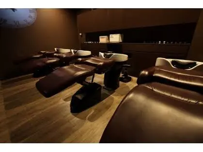 Calivio HAIRの内観・外観2