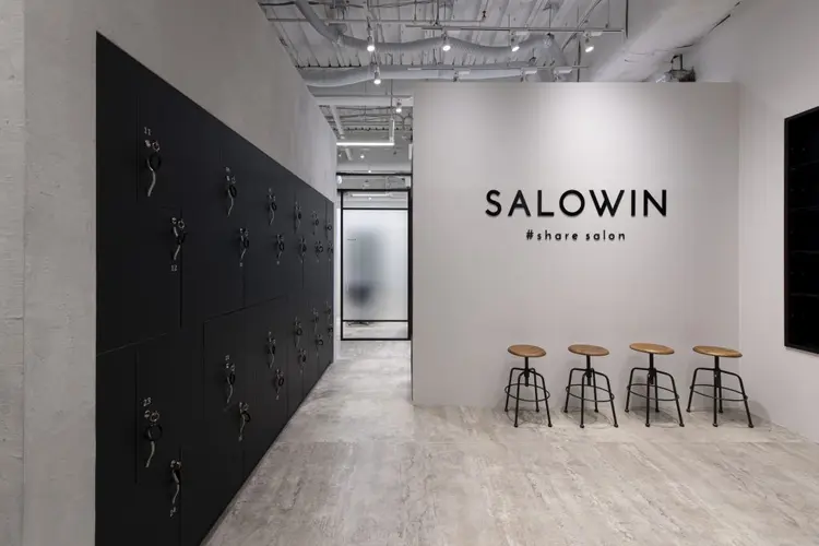 SALOWIN 銀座RAYの内観・外観1