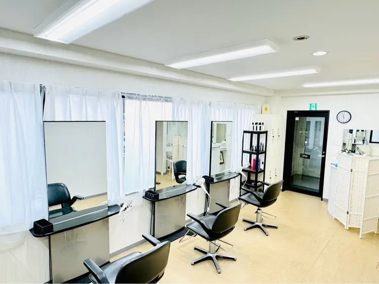 hair salon xusiiの内観・外観1