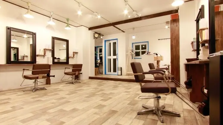 Ricca hairの内観・外観1